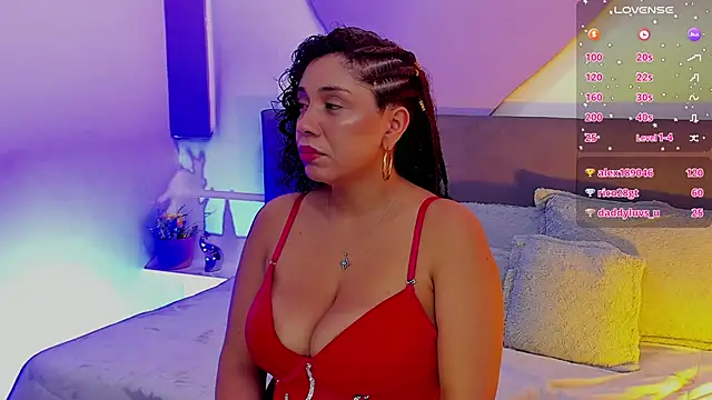 Snapshot of ana_sweet2 chatting on 10.21.25 ana sweet2 online show from 10.21.25