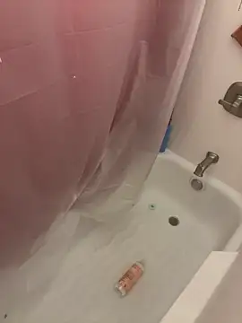 Snapshot of demonslayerr999 chatting on 12.24.24 demonslayerr999 online show from 12.24.24