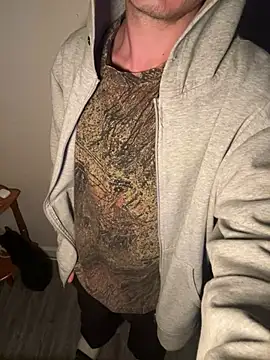 Snapshot of demonslayerr999 chatting on 01.27.25 demonslayerr999 online show from 01.27.25