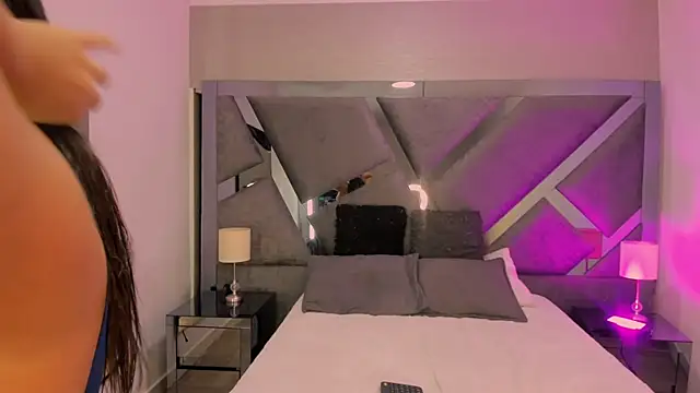 JulietaHazze online show from 10.21.25