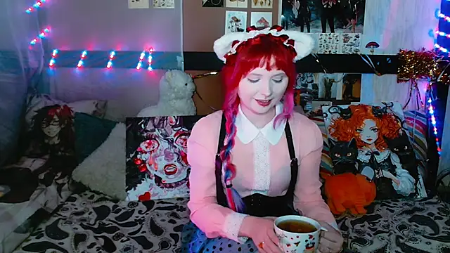 Usagi Blush  online show from 01.29.25