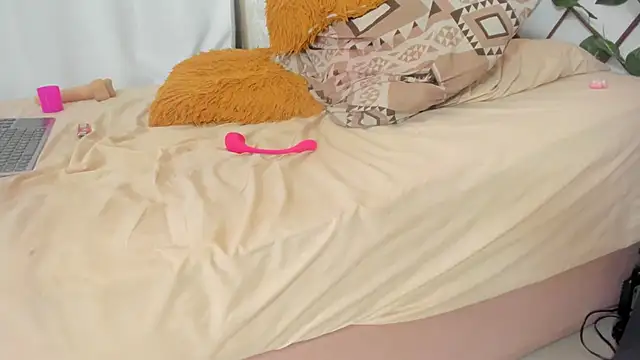 Latina BigBoobs online show from 12.25.24