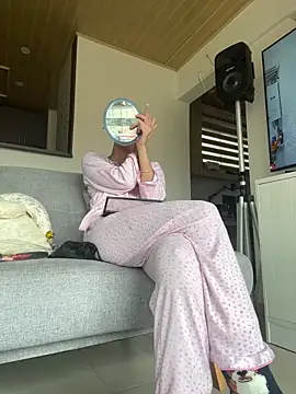 Ameellie online show from 01.04.25