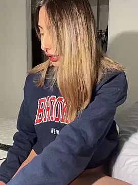 Ameellie online show from 03.13.25