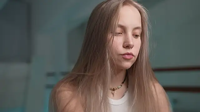 Snapshot of _Appr0ved_ chatting on 12.19.24 Appr0ved online show from 12.19.24