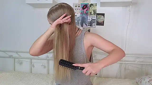 Snapshot of _Appr0ved_ chatting on 02.11.25 Appr0ved online show from 02.11.25