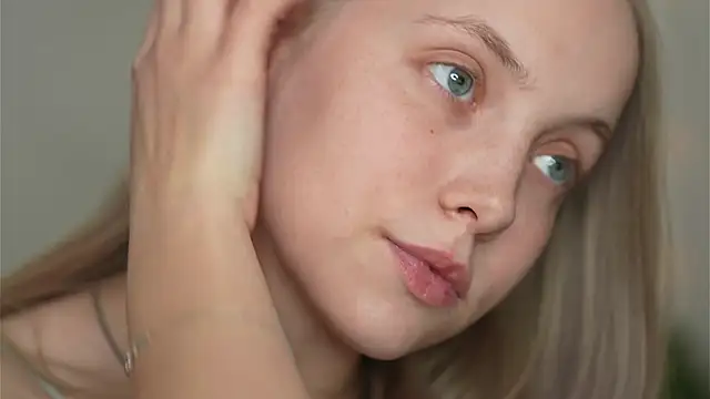 Snapshot of _Appr0ved_ chatting on 02.27.25 Appr0ved online show from 02.27.25