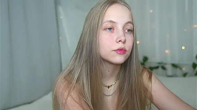 Snapshot of _Appr0ved_ chatting on 03.21.25 Appr0ved online show from 03.21.25