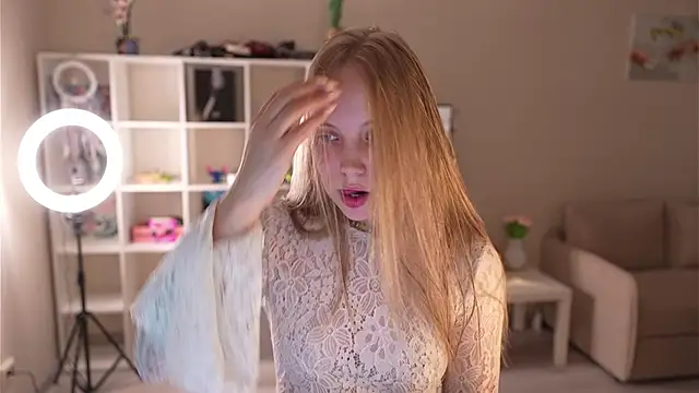 Snapshot of _Appr0ved_ chatting on 10.20.25 Appr0ved online show from 10.20.25