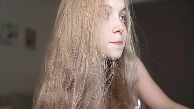 Snapshot of _Appr0ved_ chatting on 11.16.25 Appr0ved online show from 11.16.25