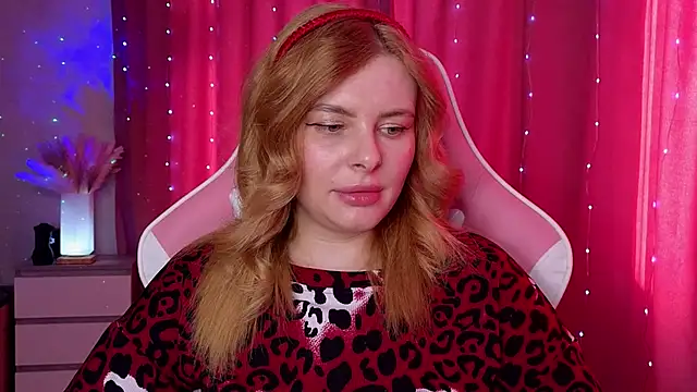 Snapshot of Day-off chatting on 10.14.25 Day-off online show from 10.14.25