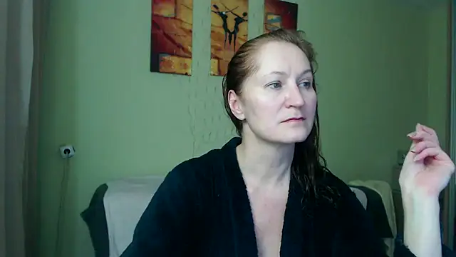 Snapshot of AmellyGrand chatting on 12.13.24 AmellyGrand online show from 12.13.24