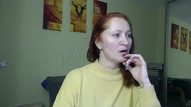 Snapshot of AmellyGrand chatting on 12.25.24 AmellyGrand online show from 12.25.24