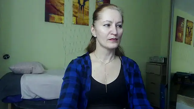 Snapshot of AmellyGrand chatting on 02.05.25 AmellyGrand online show from 02.05.25