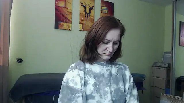 Snapshot of AmellyGrand chatting on 02.13.25 AmellyGrand online show from 02.13.25