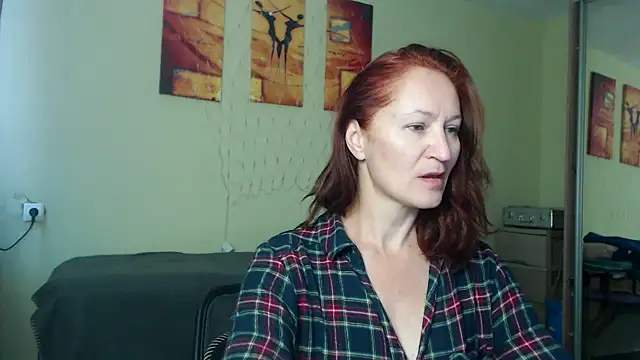 Snapshot of AmellyGrand chatting on 09.13.25 AmellyGrand online show from 09.13.25