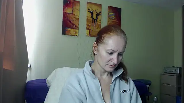 Snapshot of AmellyGrand chatting on 10.23.25 AmellyGrand online show from 10.23.25