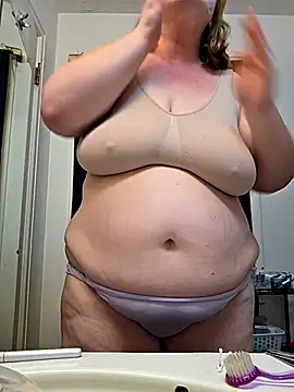 Snapshot of virgieblanca chatting on 10.17.25 virgieblanca online show from 10.17.25