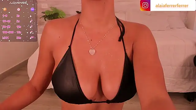 Alaia Ferrer  online show from 02.03.25