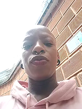 Snapshot of Coco_Kiss chatting on 10.27.25 Coco Kiss online show from 10.27.25