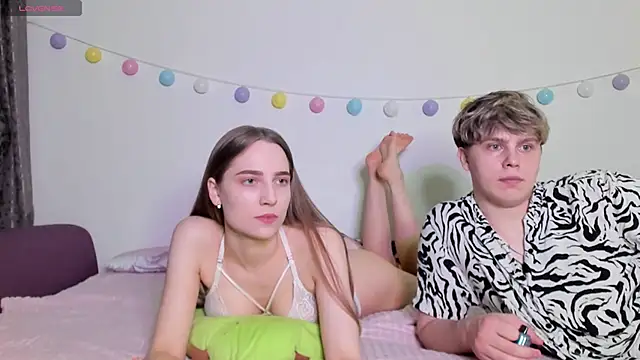 Emily and Ilumi online show from 12.18.24