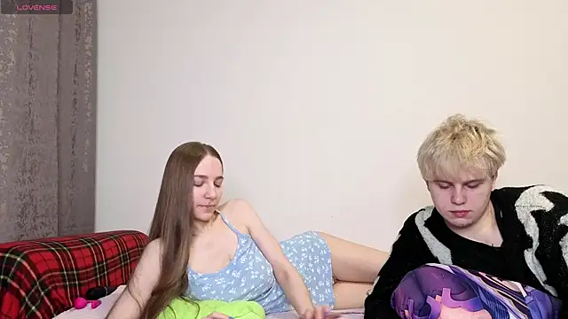 Emily and Ilumi online show from 03.01.26