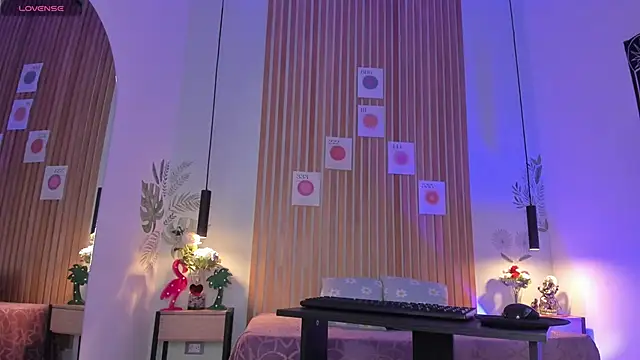 PawgGirl18 online show from 12.08.24