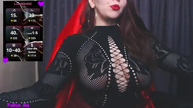 Snapshot of mia-joy chatting on 10.25.25 mia-joy online show from 10.25.25