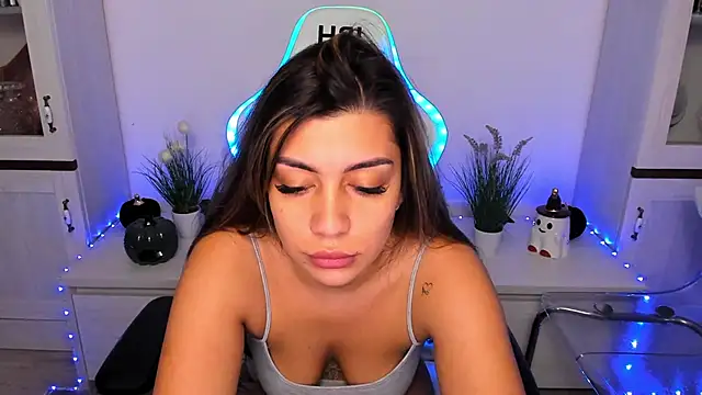 EveEvian online show from 12.11.24