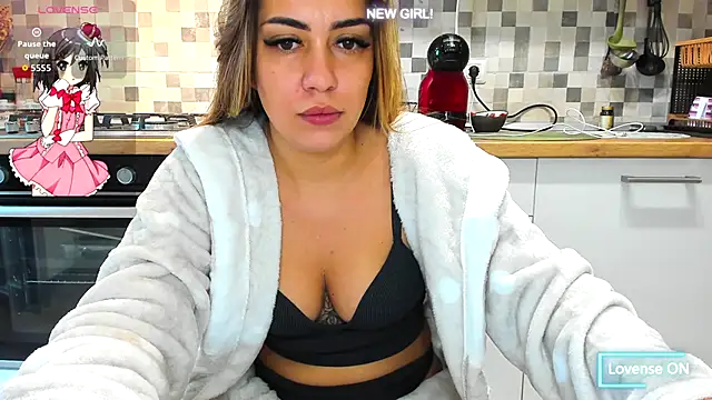 EveEvian online show from 10.02.25