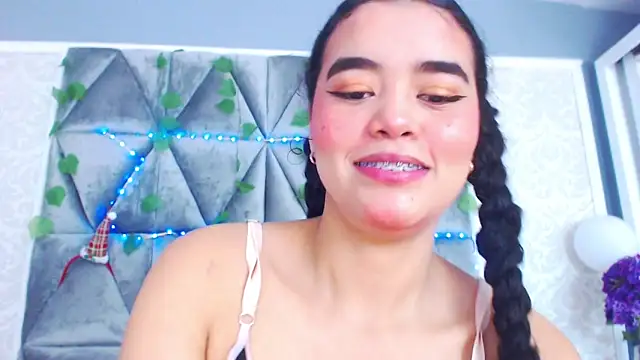 Angela lovee online show from 01.22.25