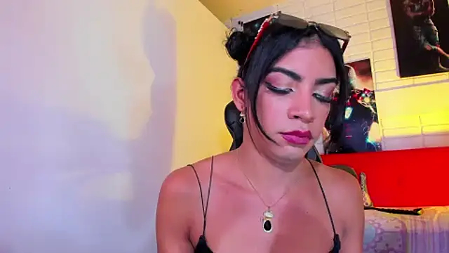 Snapshot of Alahia_Rodriguez chatting on 02.06.25 Alahia Rodriguez online show from 02.06.25