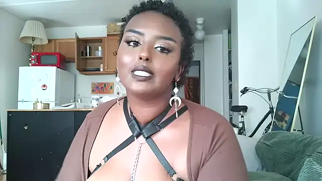 Snapshot of SiminFox chatting on 09.16.25 SiminFox online show from 09.16.25