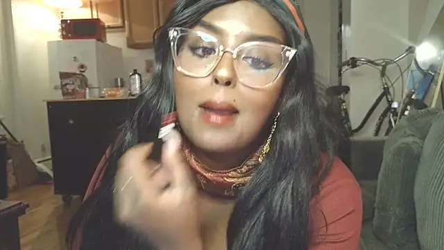 Snapshot of SiminFox chatting on 10.10.25 SiminFox online show from 10.10.25