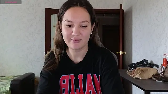 Nelly Fischer online show from 04.14.26