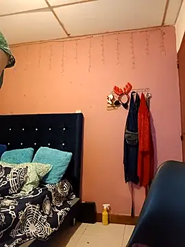 Snapshot of EllisW8 chatting on 03.10.25 EllisW8 online show from 03.10.25