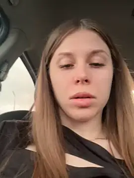 Snapshot of MilissaSee chatting on 03.17.25 MilissaSee online show from 03.17.25