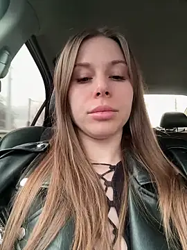 Snapshot of MilissaSee chatting on 03.20.25 MilissaSee online show from 03.20.25
