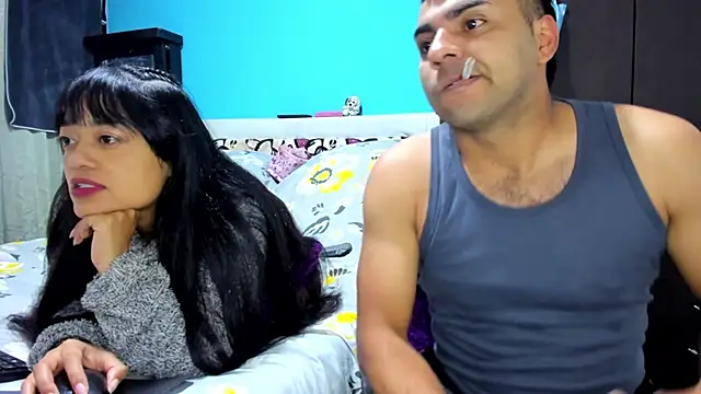 Snapshot of 2ScarletandRyan8 chatting on 10.31.25 2ScarletandRyan8 online show from 10.31.25