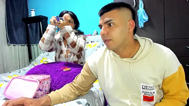 Snapshot of 2ScarletandRyan8 chatting on 11.07.25 2ScarletandRyan8 online show from 11.07.25