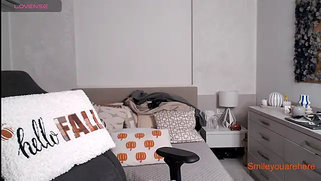 Smileyouarehere online show from 11.19.25