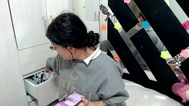 katery wok11 online show from 11.27.25