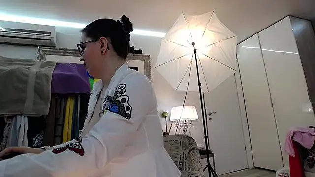 ILoveToFeelU online show from 01.26.25