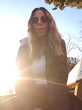 Mia Railey online show from 02.27.25