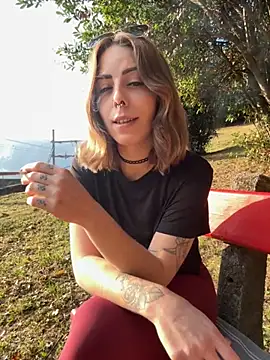 Mia Railey online show from 10.17.25