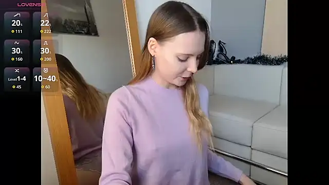 Snapshot of Frosty_Princess chatting on 11.19.25 Frosty Princess online show from 11.19.25