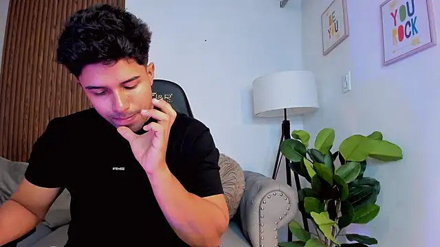 Snapshot of liam_collins21 chatting on 09.25.25 liam collins21 online show from 09.25.25