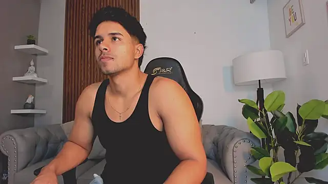 Snapshot of liam_collins21 chatting on 10.02.25 liam collins21 online show from 10.02.25