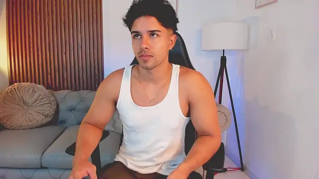 Snapshot of liam_collins21 chatting on 10.20.25 liam collins21 online show from 10.20.25