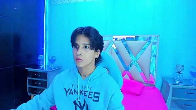 Snapshot of alex_477 chatting on 02.02.26 alex 477 online show from 02.02.26